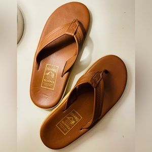 PT202 Island Slipper Classic Thong Whiskey / Leather / Made in USA / Size 9 /EUC